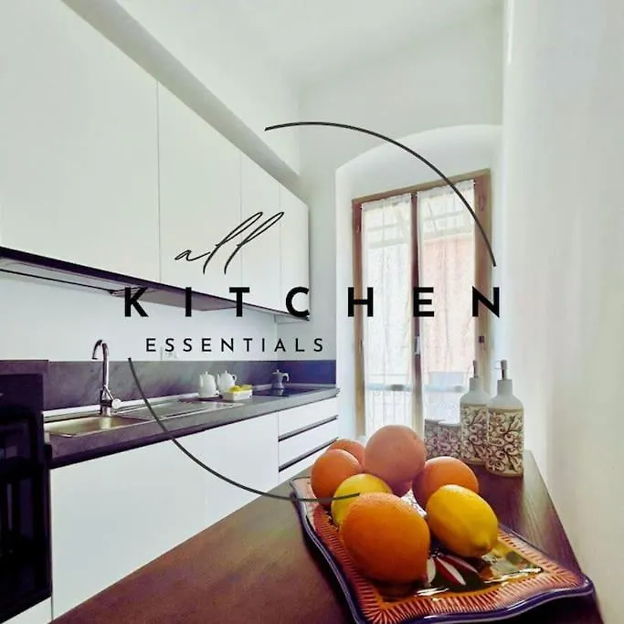Chic & Renovated- Prime Location - 4 Min Walk To Seaside Apartment Rapallo 0*,