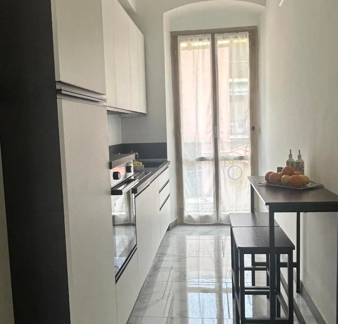 Chic & Renovated- Prime Location - 4 Min Walk To Seaside Apartment Rapallo