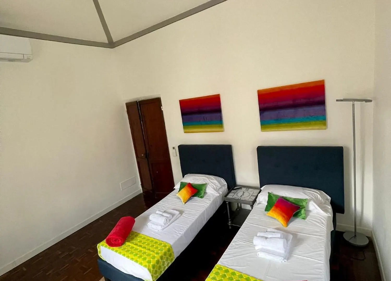 Chic & Renovated- Prime Location - 4 Min Walk To Seaside Apartment Rapallo
