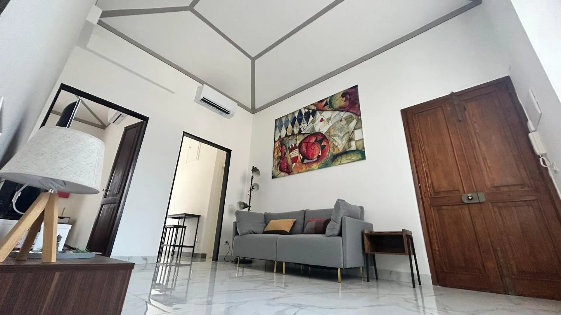 Chic & Renovated- Prime Location - 4 Min Walk To Seaside Apartment Rapallo 0*,  Italy