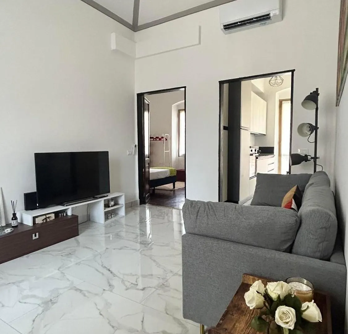 Chic & Renovated- Prime Location - 4 Min Walk To Seaside Apartment Rapallo 0*,